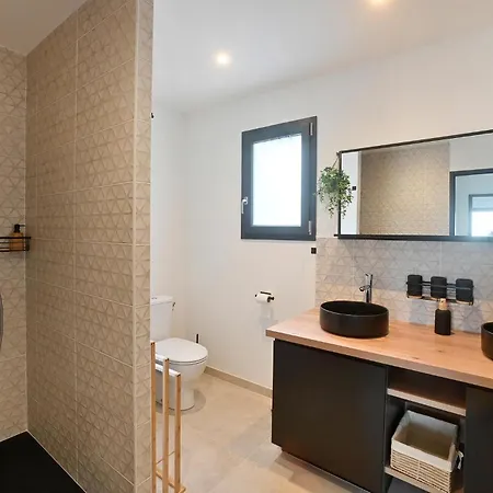Neuve Proche Nimes Dom wakacyjny